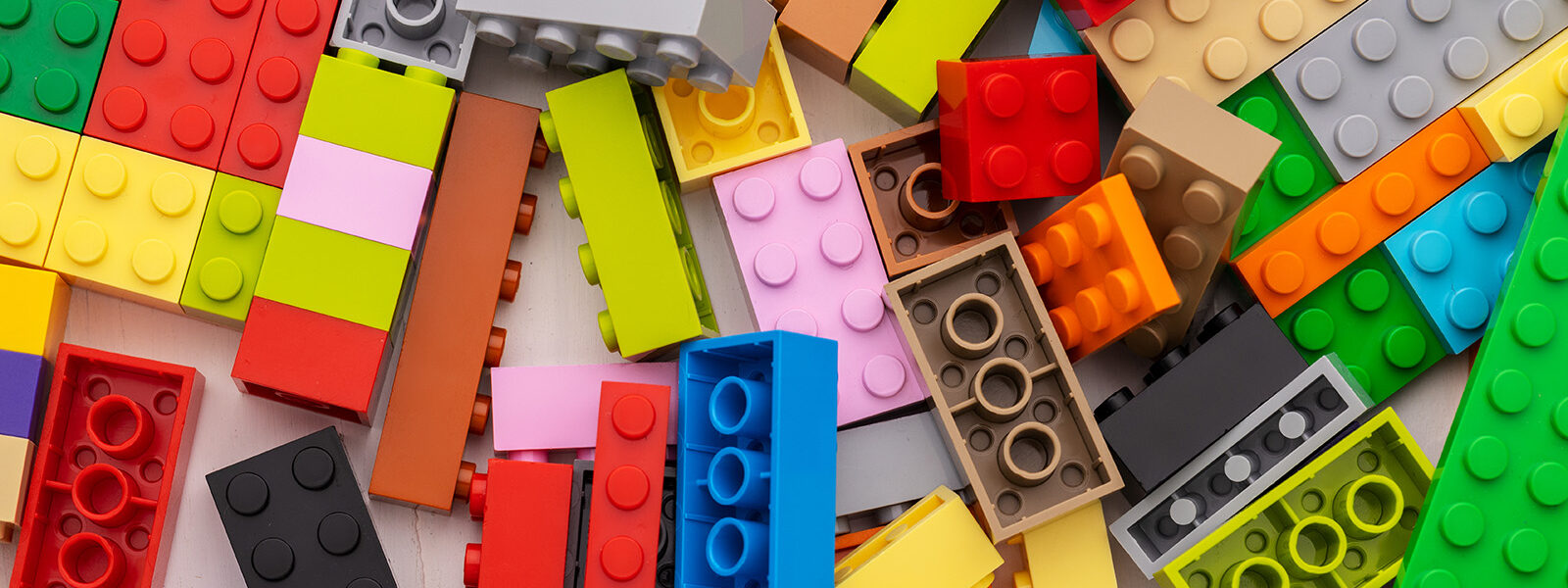 Legobitar i olika fina färger