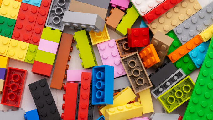 Legobitar i olika fina färger